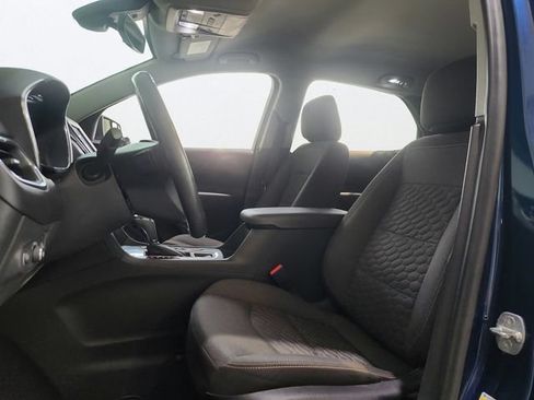 Used 2020 Chevrolet Equinox LT w/ Driver Convenience Package FWD image 12