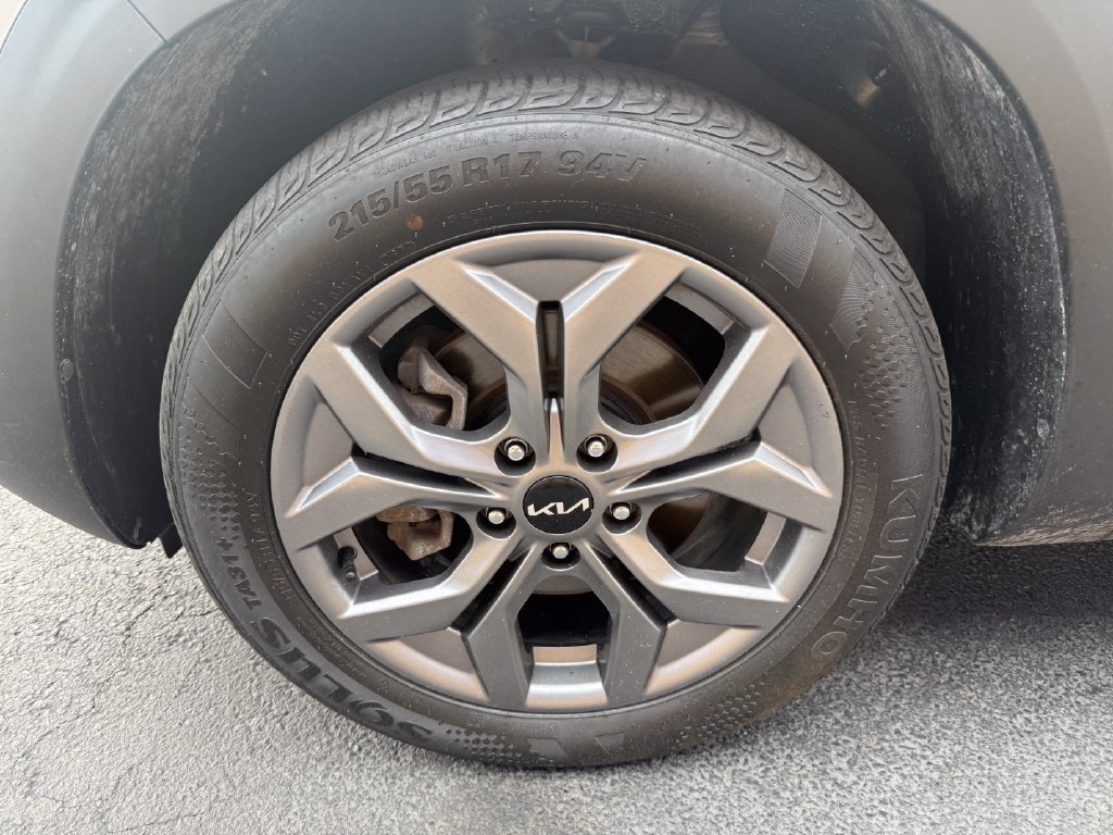 Used 2024 Kia Seltos LX AWD/4WD image 32