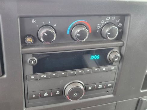 Used 2024 GMC Savana 2500 w/ Driver Convenience Package RWD image 31