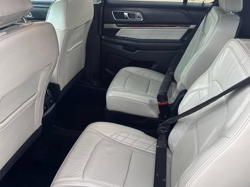 Used 2016 Ford Explorer Platinum AWD/4WD image 10
