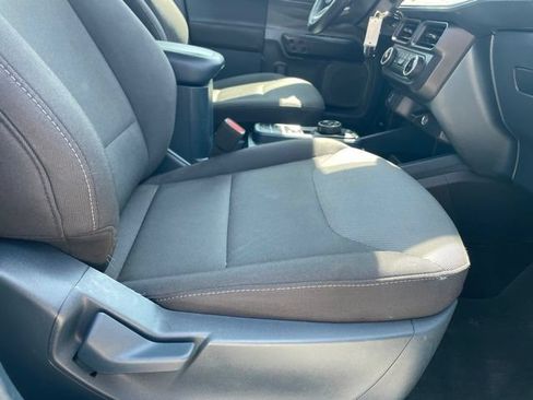 Used 2023 Ford Maverick XL FWD image 11