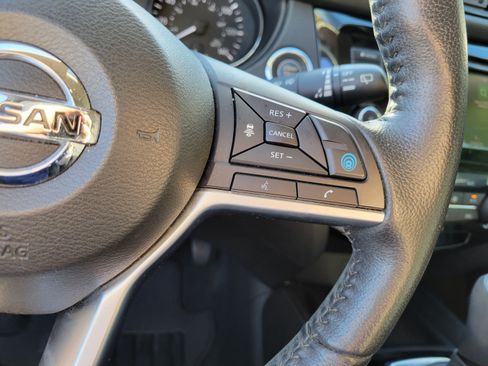 Used 2019 Nissan Rogue SL w/ Premium Package FWD image 23