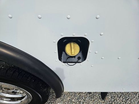Used 2015 Ford E-350 and Econoline 350 Super Duty w/ A/C Prep Package RWD image 37