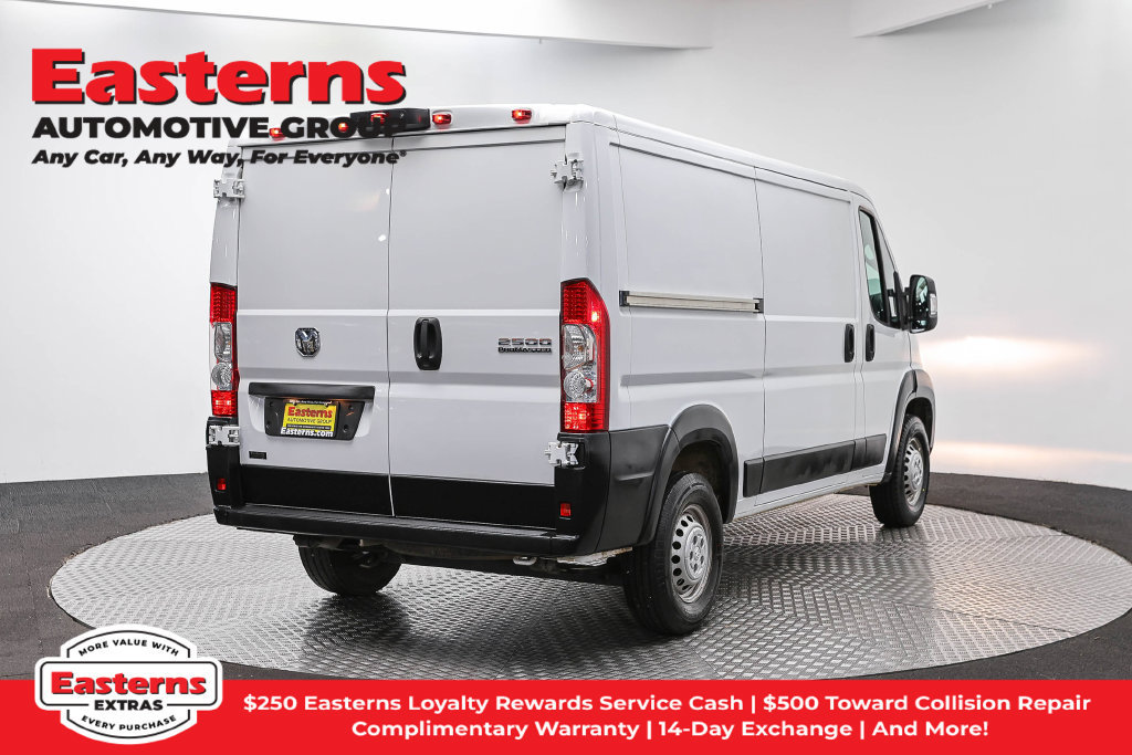 Used 2025 RAM ProMaster 2500 w/ Convenience Group FWD image 6