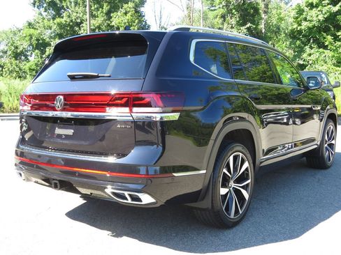 Used 2024 Volkswagen Atlas SEL Premium R-Line AWD/4WD image 5