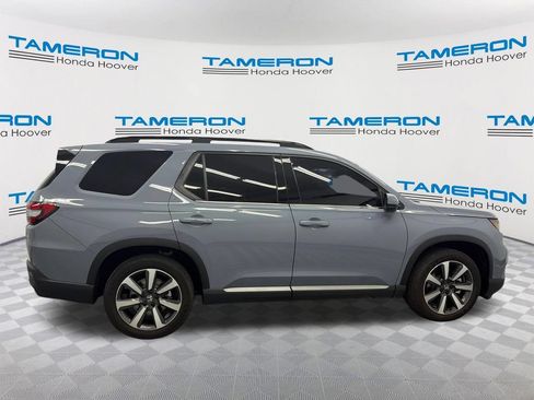 Used 2023 Honda Pilot Touring image 6