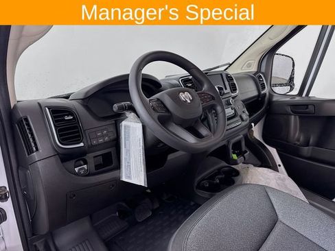 Used 2025 RAM ProMaster 3500 w/ Quick Order Package 22G SLT FWD image 9