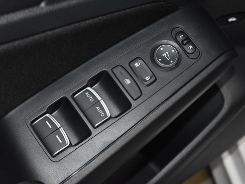 Used 2025 Honda Civic Sport image 5