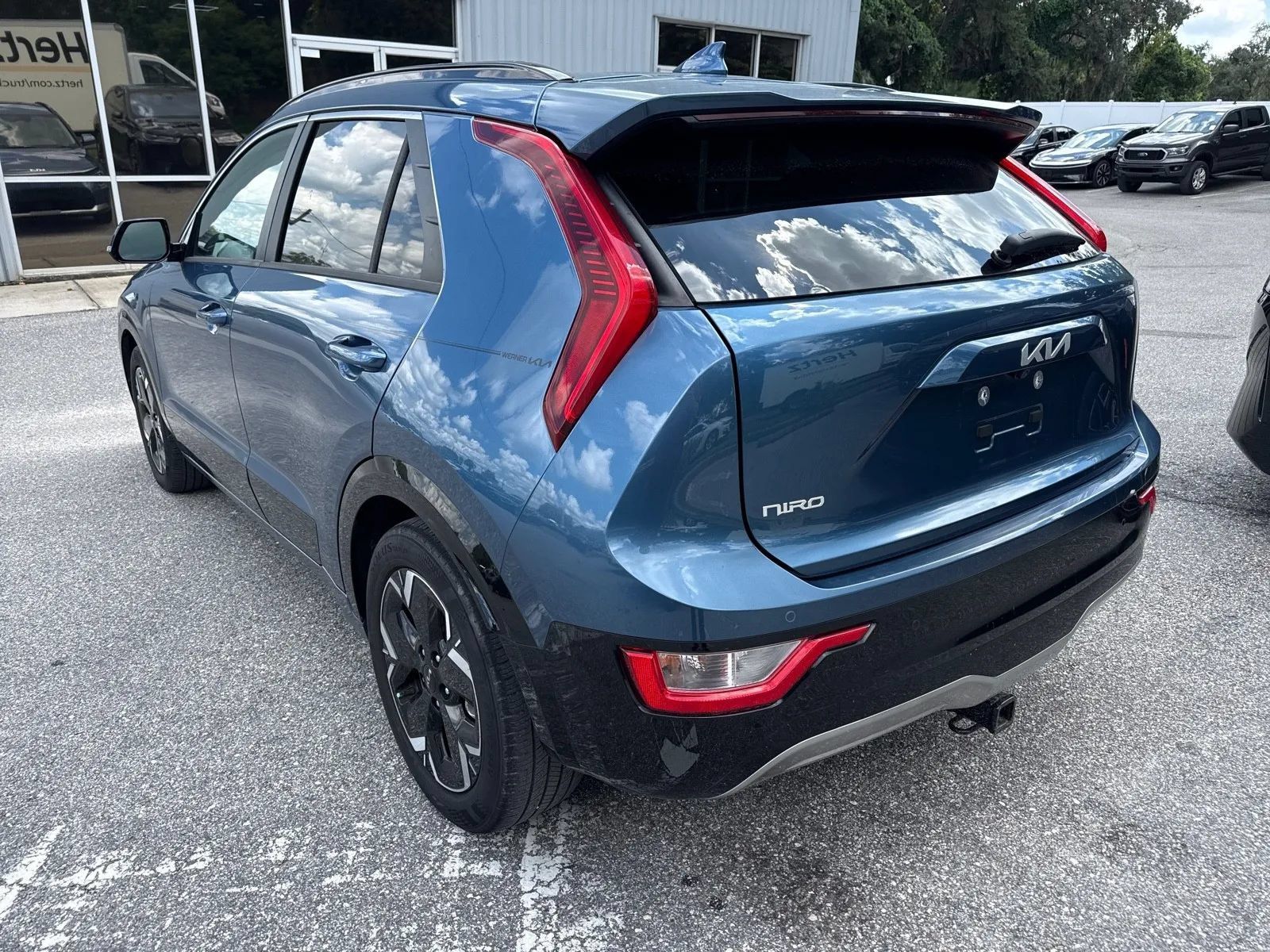 Used 2023 Kia Niro Wind FWD image 11