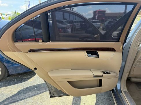 Used 2011 Mercedes-Benz S 550 4MATIC w/ Sport Pkg image 18