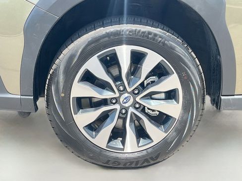 Used 2024 Subaru Outback Limited w/ Popular Package #2 image 31