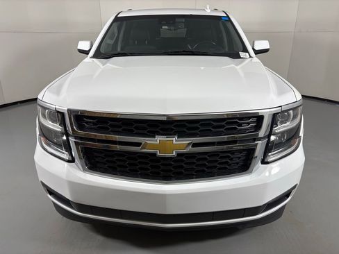 Used 2019 Chevrolet Suburban LT image 4