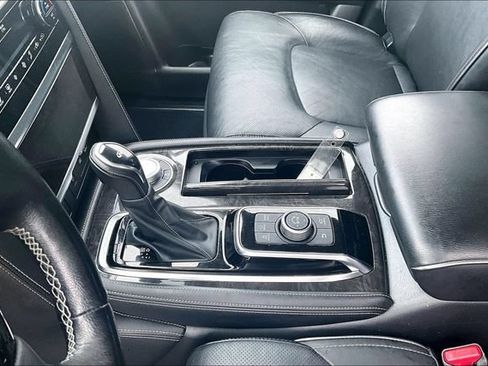 Used 2024 INFINITI QX80 Luxe AWD/4WD image 15