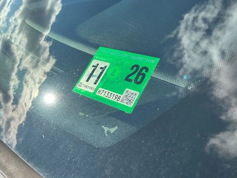 Used 2019 Ford F150 Lariat w/ FX4 Off-Road Package image 27