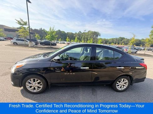 Used 2018 Nissan Versa SV w/ SV Special Edition Package FWD image 2