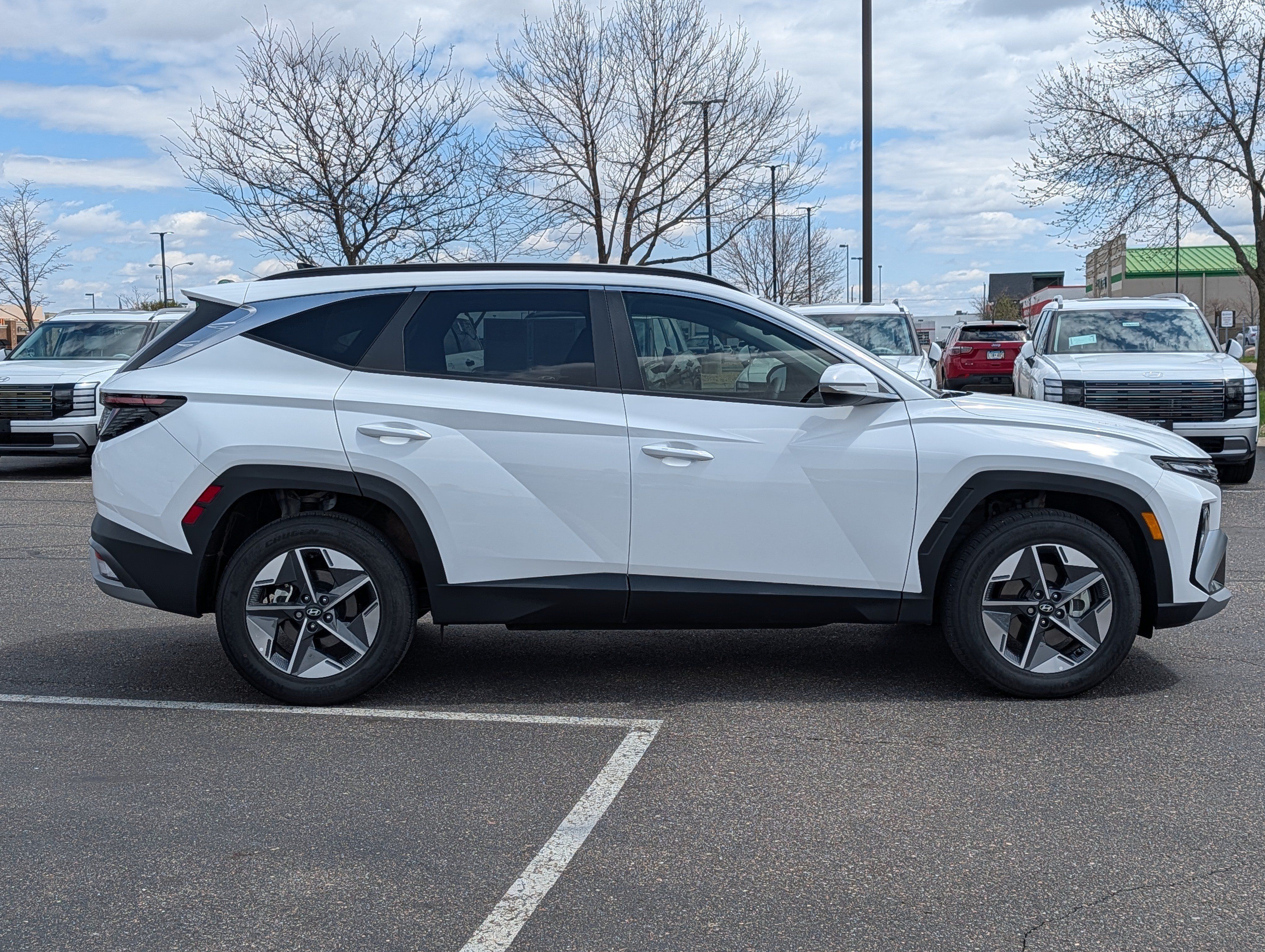 Certified 2025 Hyundai Tucson SEL AWD/4WD image 6