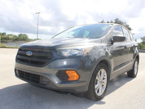 Used 2018 Ford Escape S FWD image 3