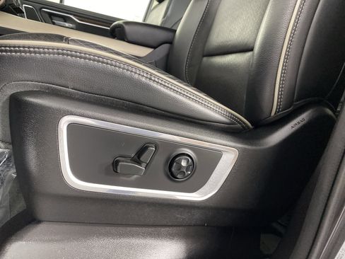 Used 2021 RAM 1500 Laramie image 19