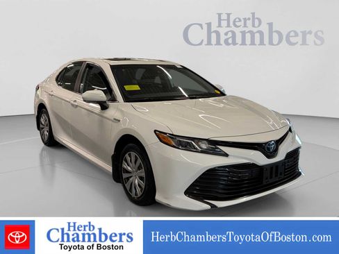 Used 2020 Toyota Camry LE w/ Sunroof Package FWD image 1