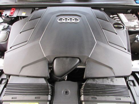 Used 2020 Audi Q8 Premium Plus image 51