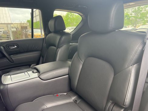 Used 2024 Nissan Armada SL w/ Midnight Edition Package RWD image 6