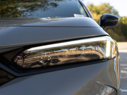 Certified 2025 Honda Civic Sport image 10