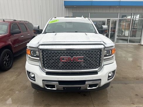 Used 2016 GMC Sierra 3500 Denali w/ Duramax Plus Package image 2
