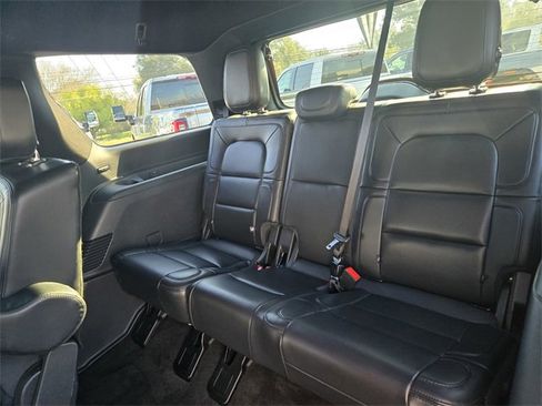 Used 2024 Lincoln Navigator Reserve image 16