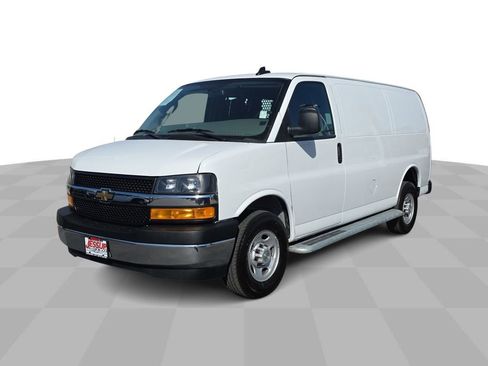 Used 2024 Chevrolet Express 2500 w/ Driver Convenience Package RWD image 4