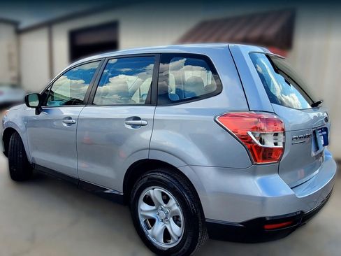 Used 2014 Subaru Forester 2.5i AWD/4WD image 4
