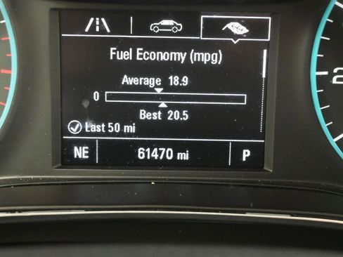 Used 2018 Chevrolet Cruze LT w/ Convenience Package image 16