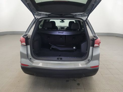 Used 2023 Chevrolet Equinox LS image 29