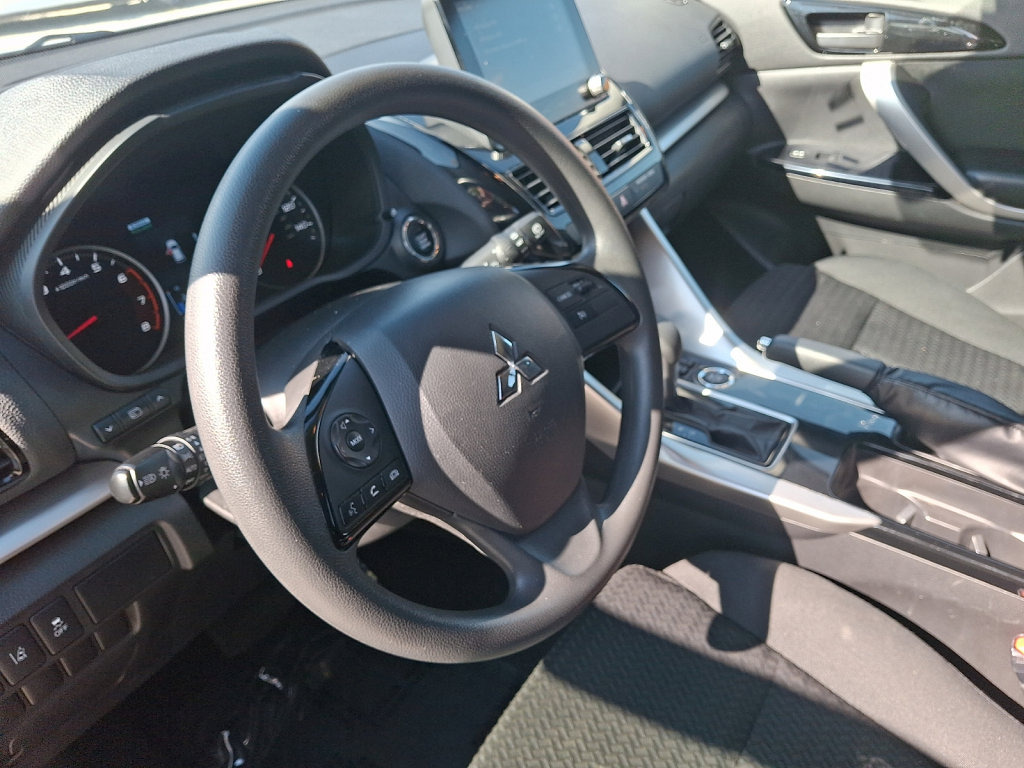Used 2024 Mitsubishi Eclipse Cross LE AWD/4WD image 25