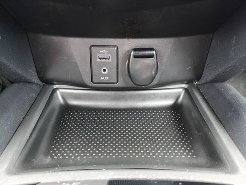 Used 2017 Nissan Rogue SV FWD image 28