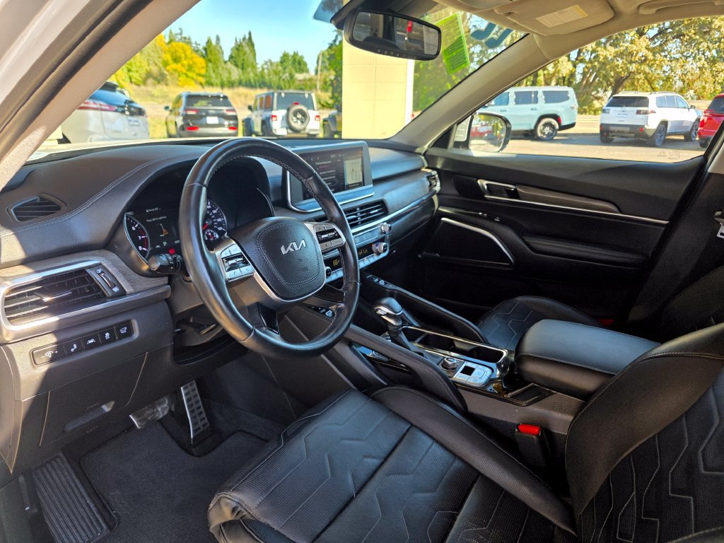 Used 2022 Kia Telluride SX w/ SX Prestige Package AWD/4WD image 10