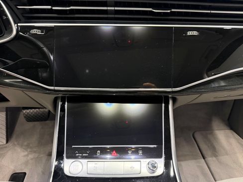 Used 2020 Audi Q7 3.0T Prestige w/ Prestige Package AWD/4WD image 39
