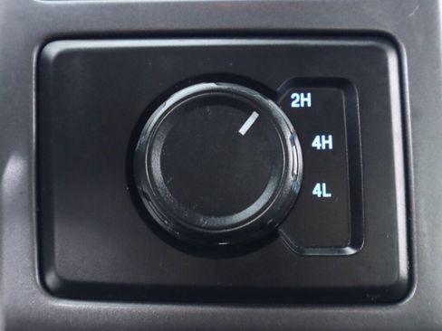 Used 2018 Ford F150 XLT w/ Equipment Group 302A Luxury image 26