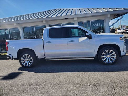 Certified 2021 Chevrolet Silverado 1500 High Country w/ Technology Package image 2