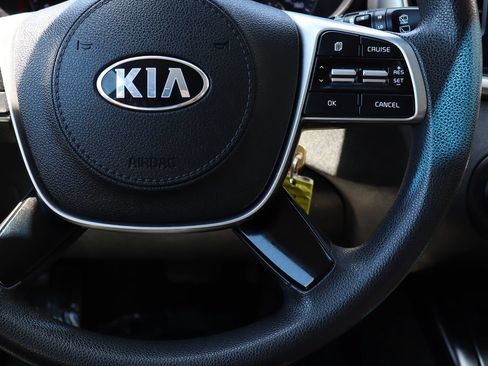 Used 2020 Kia Sorento FWD V6 image 54