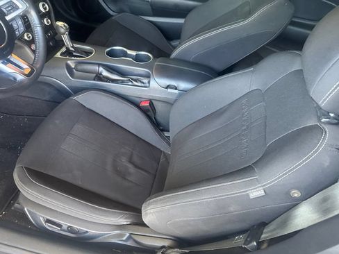 Used 2021 Ford Mustang GT RWD image 11