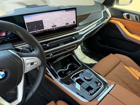 Certified 2024 BMW X7 xDrive40i AWD/4WD image 26