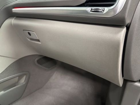 Used 2017 GMC Acadia Limited SLT image 8