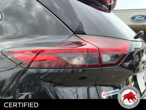 Used 2025 Nissan Rogue Platinum image 13