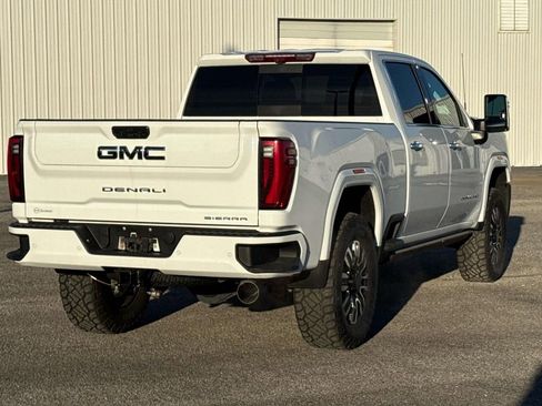 Used 2024 GMC Sierra 2500 Denali Ultimate image 7