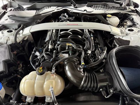 Used 2019 Ford Mustang Shelby GT350 w/ Technology Package image 44