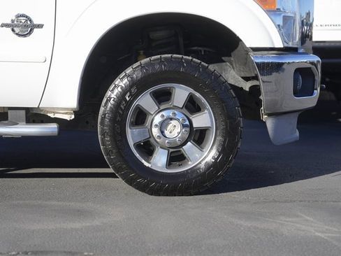 Used 2011 Ford F250 Lariat w/ Lariat Interior Pkg image 4