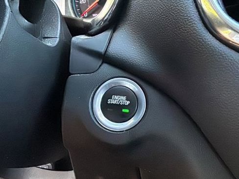 Used 2023 Chevrolet Equinox LT image 27