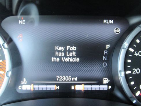 Used 2021 Jeep Renegade Latitude image 24