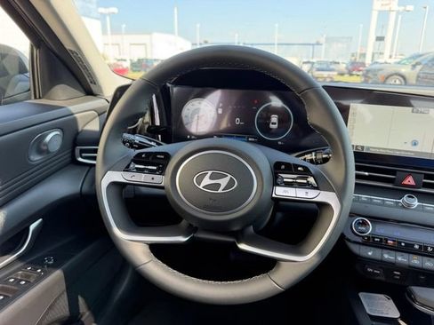 New 2026 Hyundai Elantra Limited FWD image 10