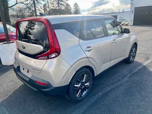 Used 2020 Kia Soul EX image 5